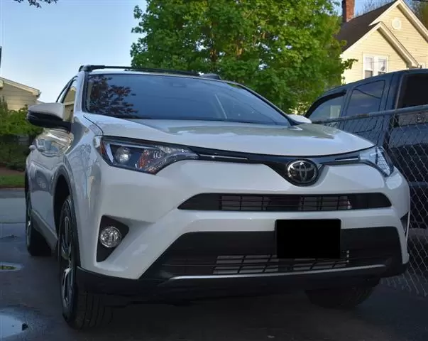 $12000 : 2017 Toyota RAV4 AWD XLE SUV image 1