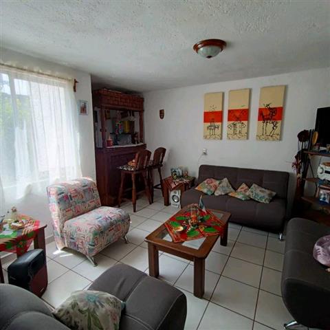 $2800000 : SE VENDE 2 CASAS EN UNA TOLUCA image 5