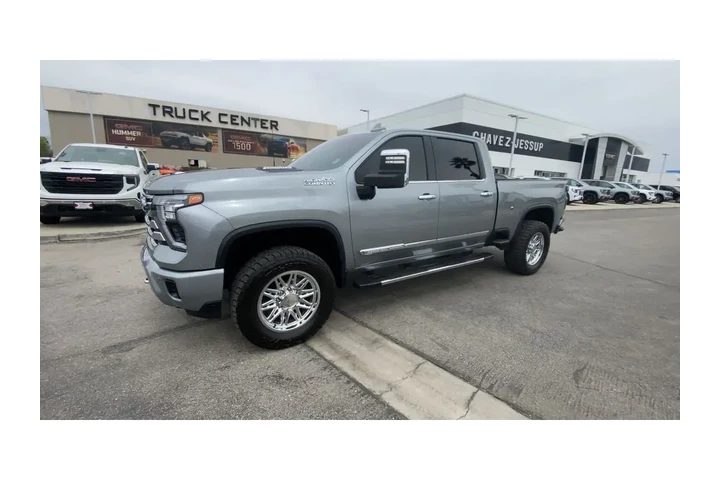 $72500 : 2024 Silverado 3500 HD image 4
