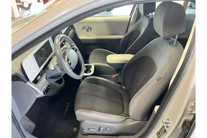 $21000 : Hyundai IONIQ 5 2022 SE 4dr image 4