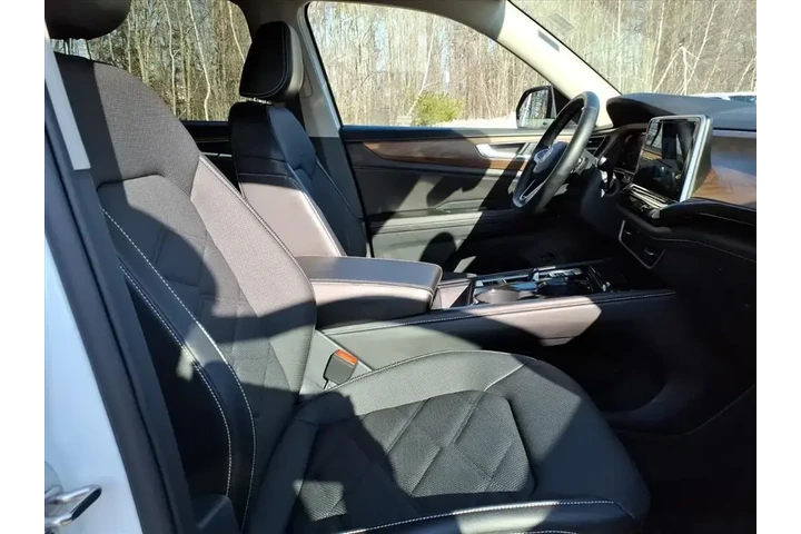 $33101 : Volkswagen Atlas 2025 AWD SE image 6