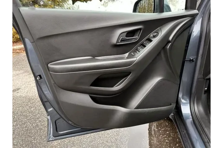 $16999 : Chevrolet Trax 2022 AWD LT 4 image 8