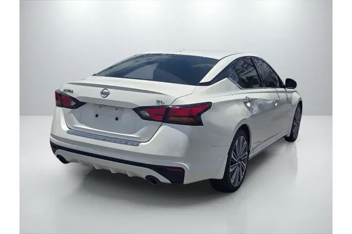 $23999 : Nissan Altima 2023 2.5 SL 4d image 5