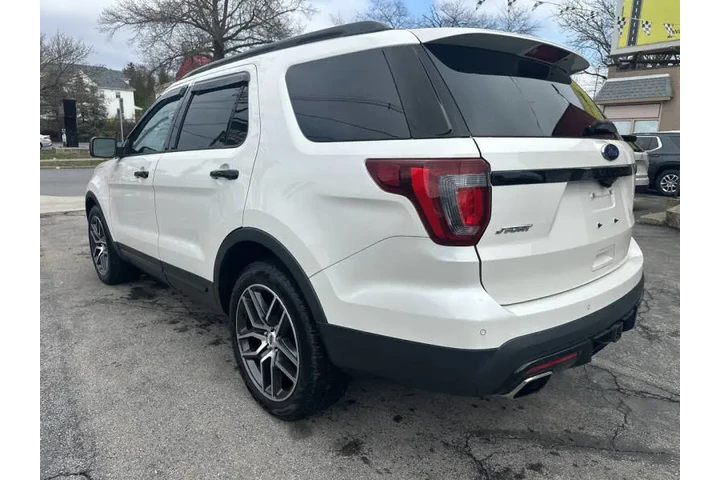$13995 : 2016 Explorer Sport image 4