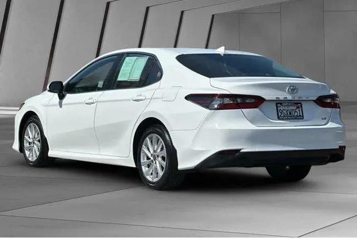 $26500 : Toyota Camry 2023 LE 4dr Sed image 7