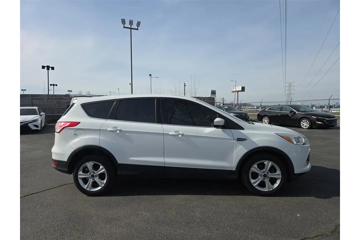 2014 Escape SE FWD image 6