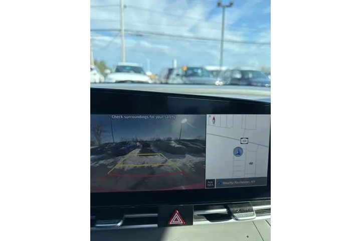 $18490 : Hyundai ELANTRA 2023 SEL 4dr image 6