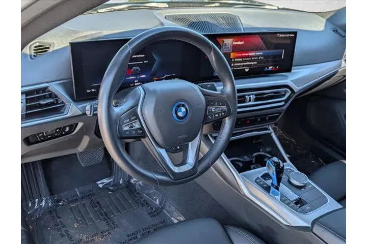 $28970 : BMW i4 2023 eDrive35 Gran Co image 10