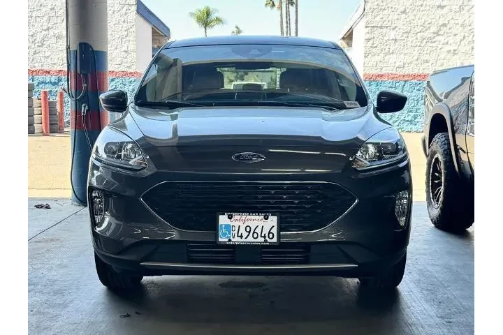 $19888 : Ford Escape 2022 AWD SEL 4dr image 2