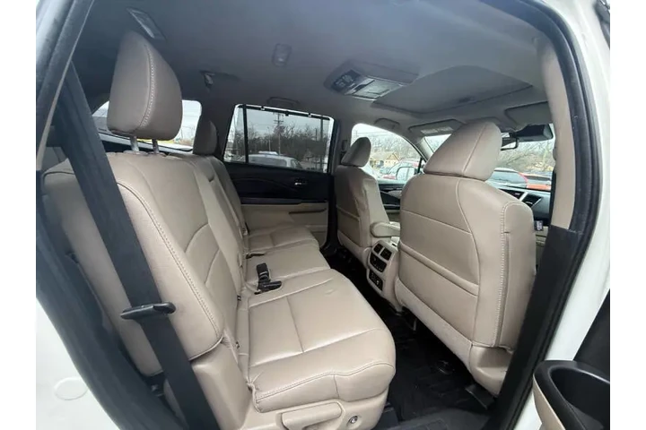 $19495 : 2017 Pilot Touring image 9