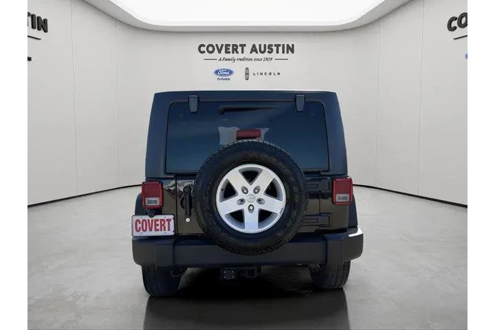 $17919 : Jeep Wrangler Unlimited 2017 image 4