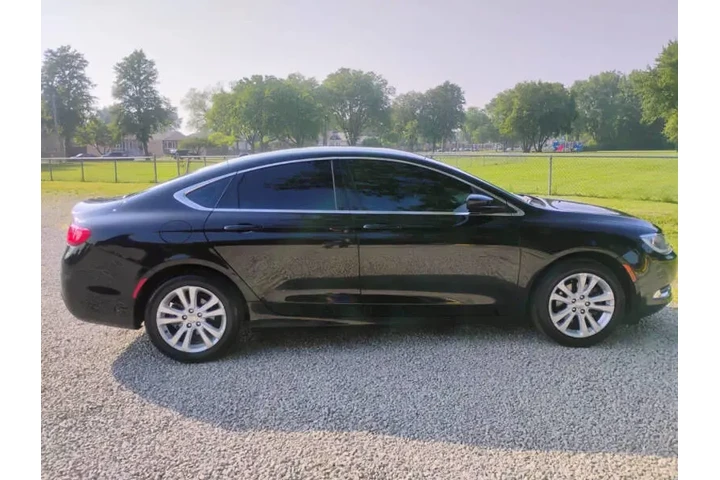 $8997 : 2016 200 Limited image 9