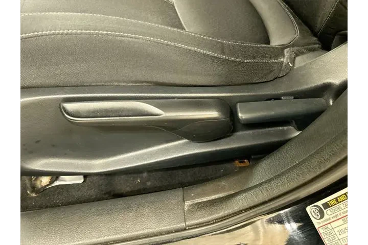 $13111 : Honda Civic 2016 LX 4dr Seda image 10