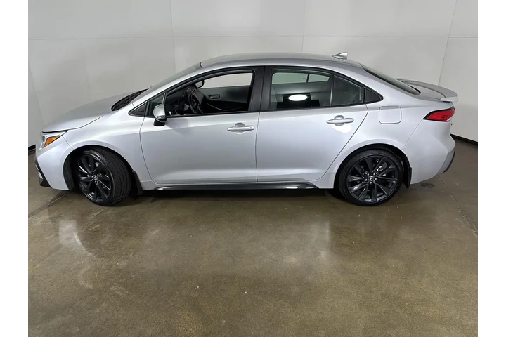 $23997 : Gold Certified 2023 Corolla SE image 5