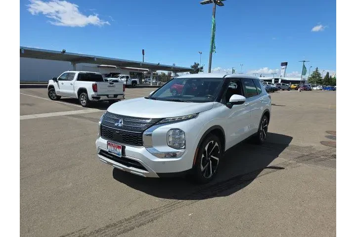 $23900 : Mitsubishi Outlander 2024 SE image 3