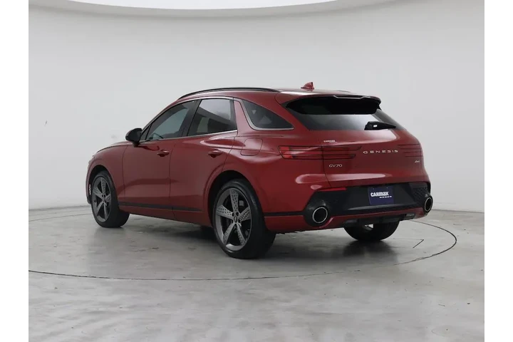 $31998 : Genesis GV70 2023 AWD 2.5T S image 2