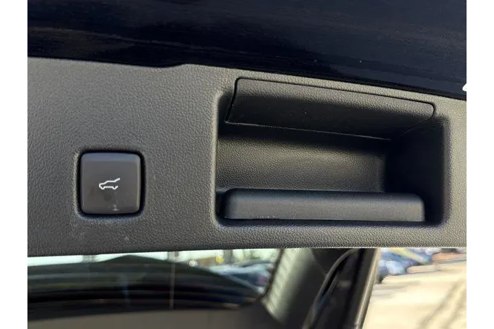 $28444 : Ford Escape 2023 ST-Line 4dr image 8