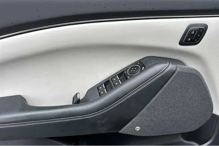 $24937 : Ford Mustang Mach-E 2023 Pre image 10