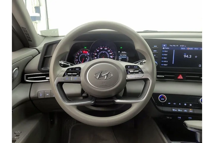 $12998 : Hyundai ELANTRA 2021 SEL 4dr image 10