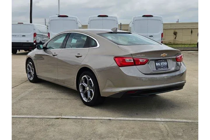 $19025 : Chevrolet Malibu 2024 LT 4dr image 5