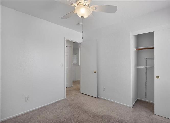 $1700 : Apartment for rent asap image 9
