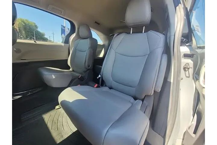 $28997 : Toyota Sienna 2021 XLE 7-Pas image 10