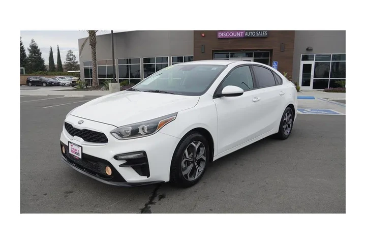 $12984 : 2019 Forte LXS image 2