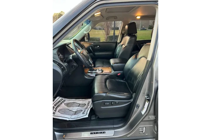 $8999 : 2014 QX80 image 9