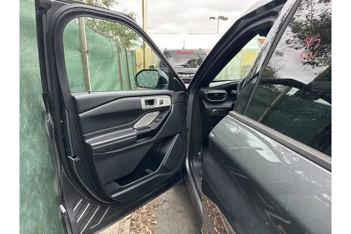 $36289 : Ford Explorer 2022 AWD ST 4d image 5