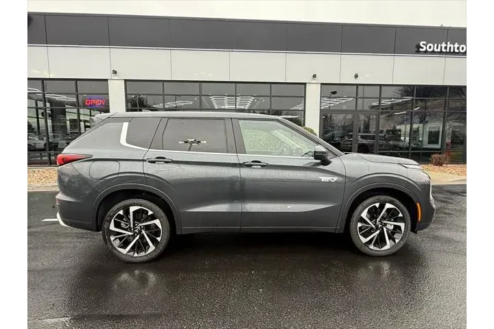 $39995 : Mitsubishi Outlander PHEV 20 image 8