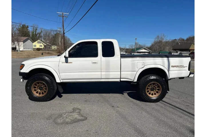 $6500 : 1999 Toyota Tacoma Prerunner image 2