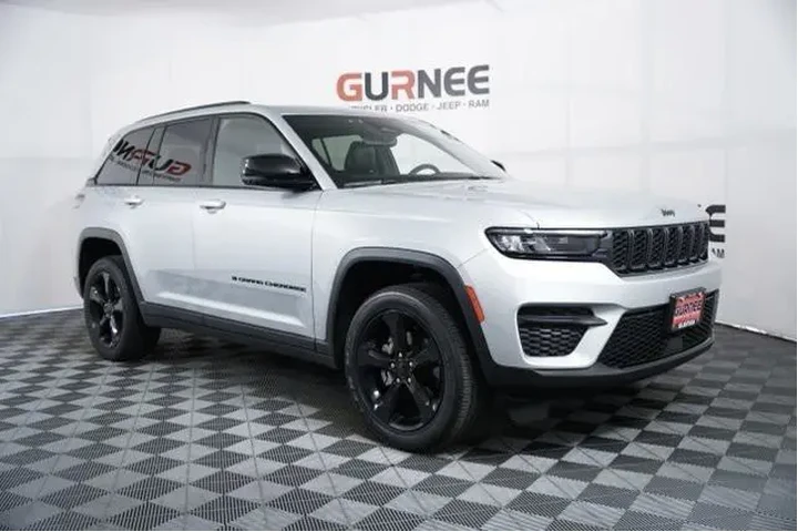 $29998 : Jeep Grand Cherokee 2023 4x4 image 2