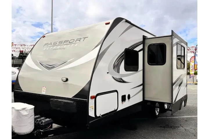 $16995 : 2018 Keystone RV Passport image 9