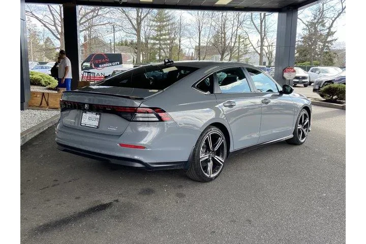 $22487 : Honda Accord Hybrid 2023 Spo image 5