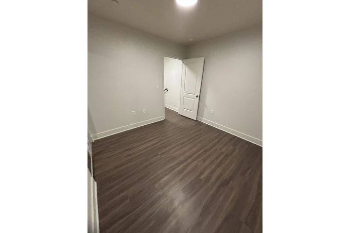 $1200 : Cuartos Nuevos image 3