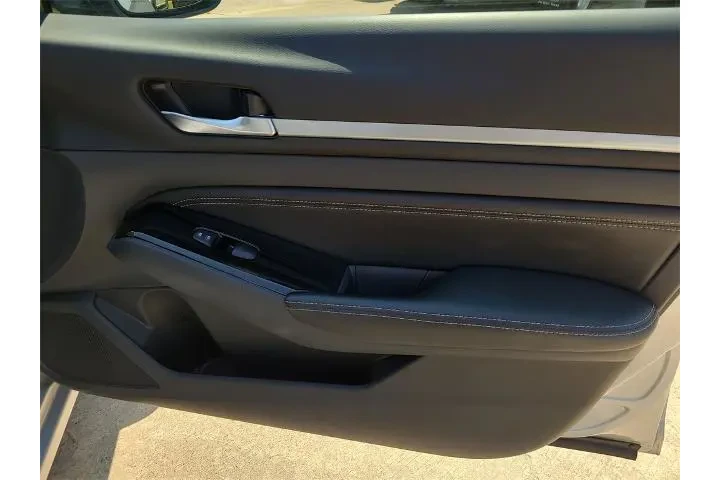 $20677 : Nissan Altima 2023 2.5 SL 4d image 9