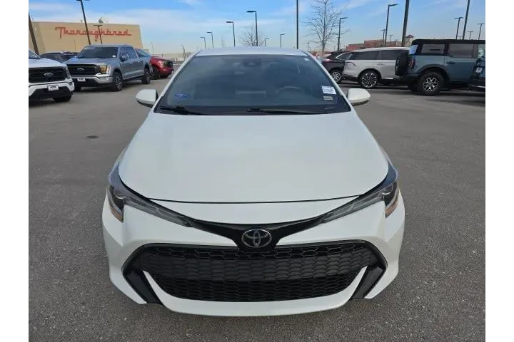 $19500 : Toyota Corolla Hatchback 202 image 8