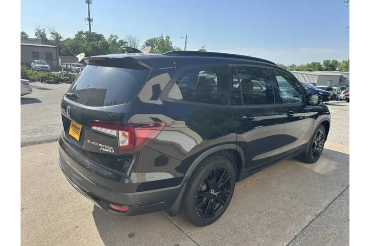 $19900 : 2021 Pilot Black Edition image 6