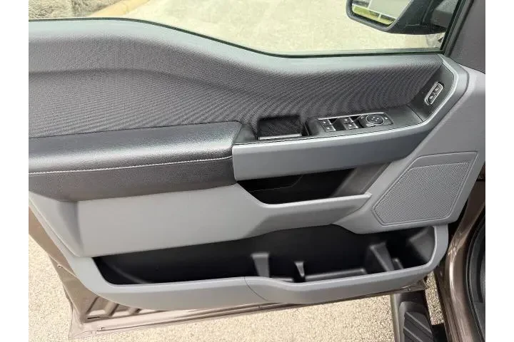 $33791 : Ford F-150 2023 4x2 XLT 4dr image 10