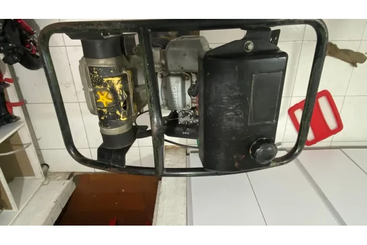 CANGURO- APISONADOR A GASOLINA image 1