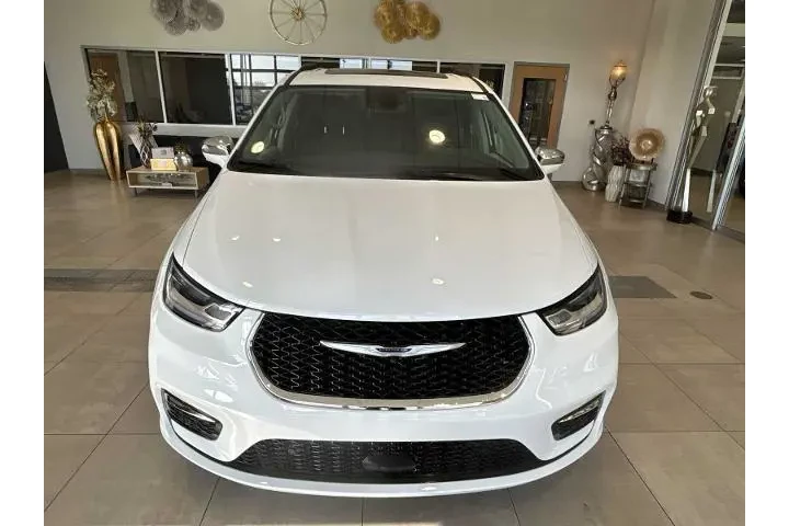 $32930 : Chrysler Pacifica 2022 Limit image 8