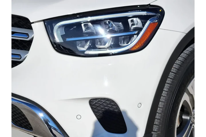 $31699 : Mercedes-Benz GLC 2022 AWD G image 9