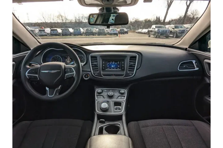 $12985 : 2015 200 Limited image 4