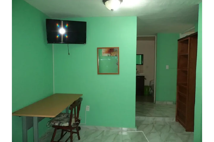 $2800 : RENTO CUARTO AMUEBLADO, TOLUCA image 2