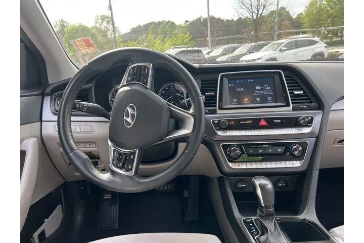 $15276 : Hyundai SONATA 2018 SEL 4dr image 8