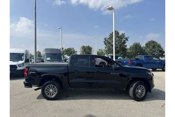 $37977 : Chevrolet Colorado 2024 4x4 image 8