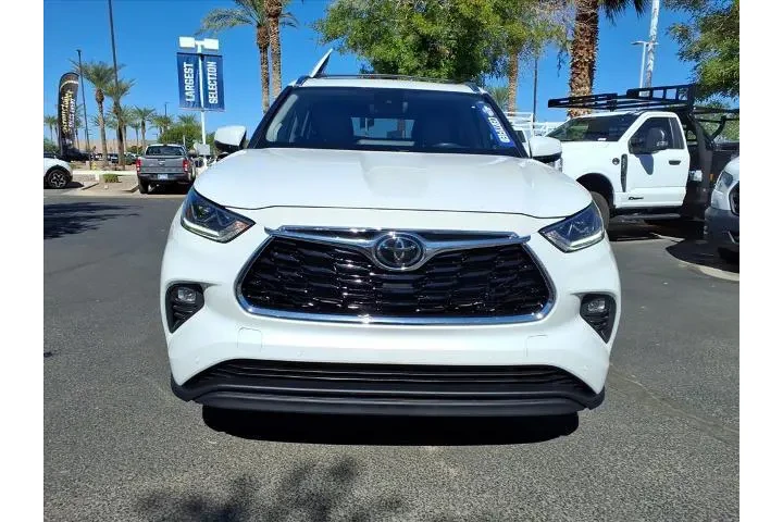 $37963 : Toyota Highlander 2023 L 4dr image 2