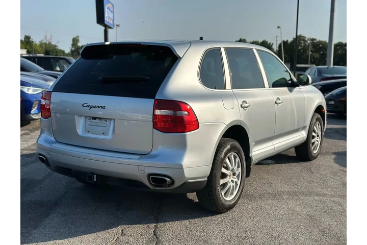 2009 PORSCHE CAYENNE SPORT UT image 9