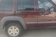 $5000 : Vendo Jeep liberty thumbnail