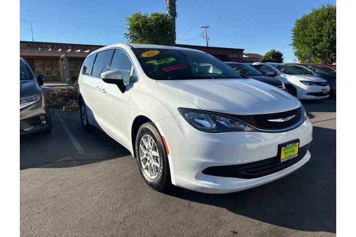 $13999 : 2017 Pacifica Touring image 8